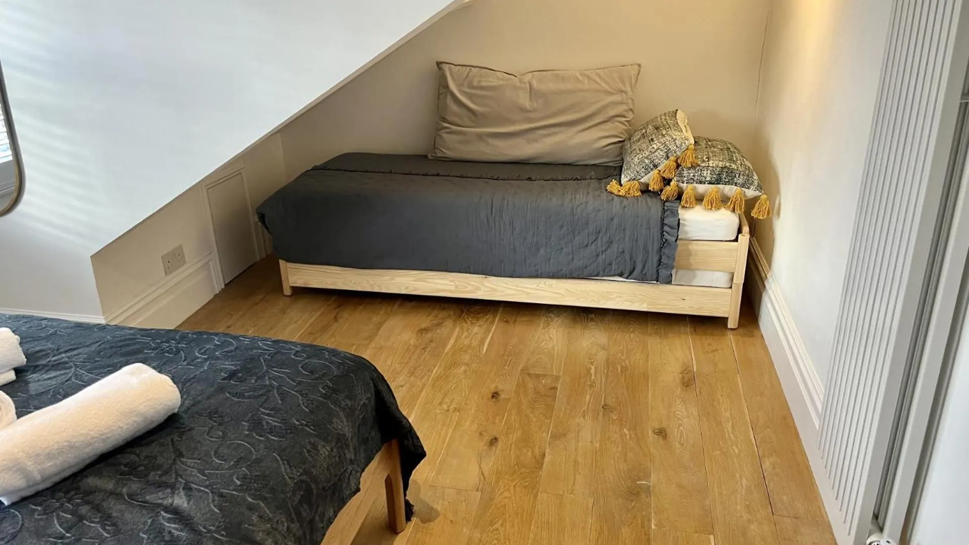 Holiday home Stunning Four Bedroom Cardiff House