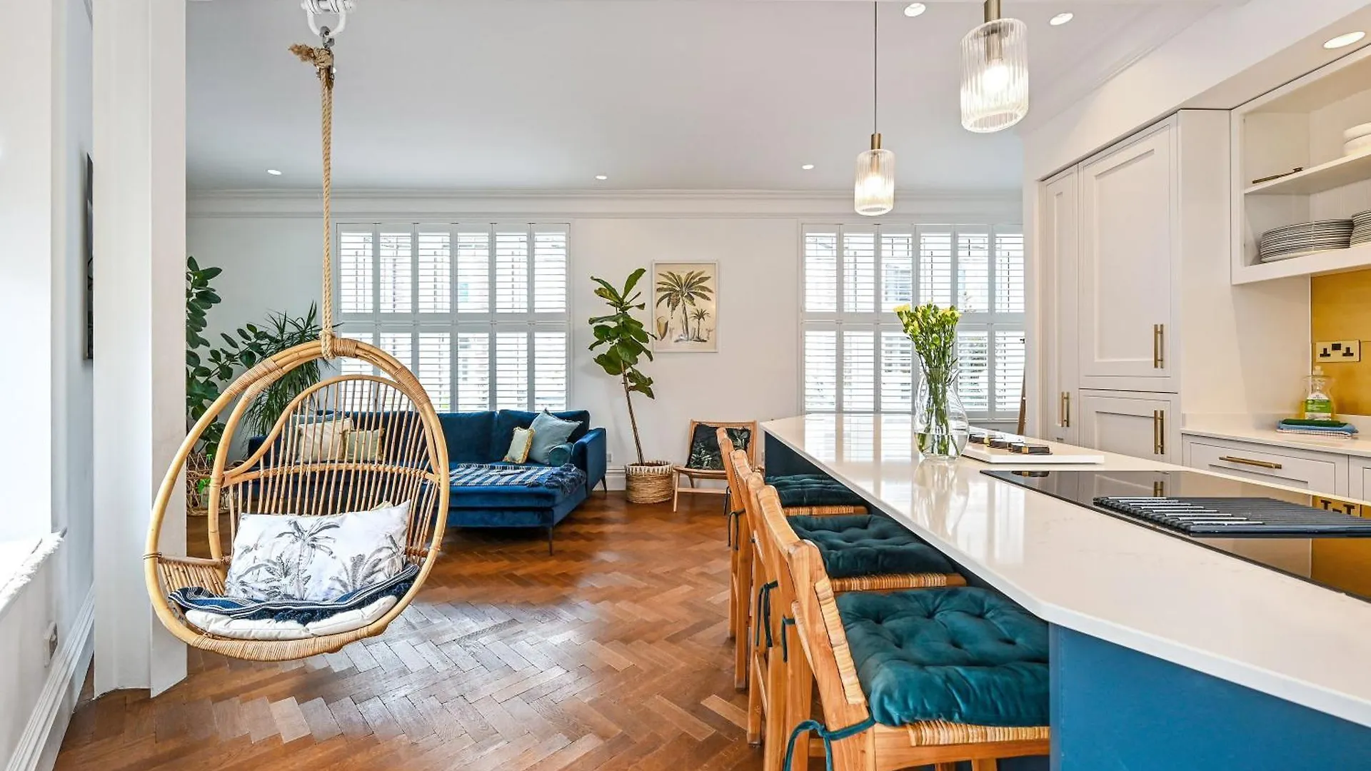 Stunning Four Bedroom Cardiff House