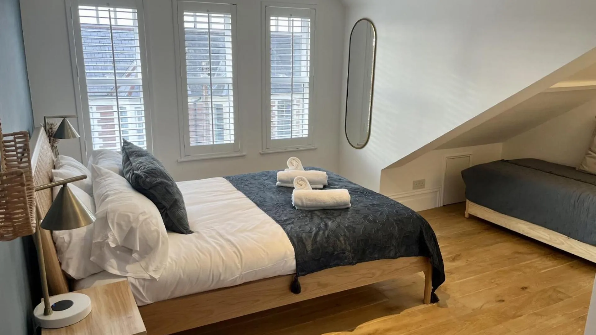 Stunning Four Bedroom Cardiff House United Kingdom
