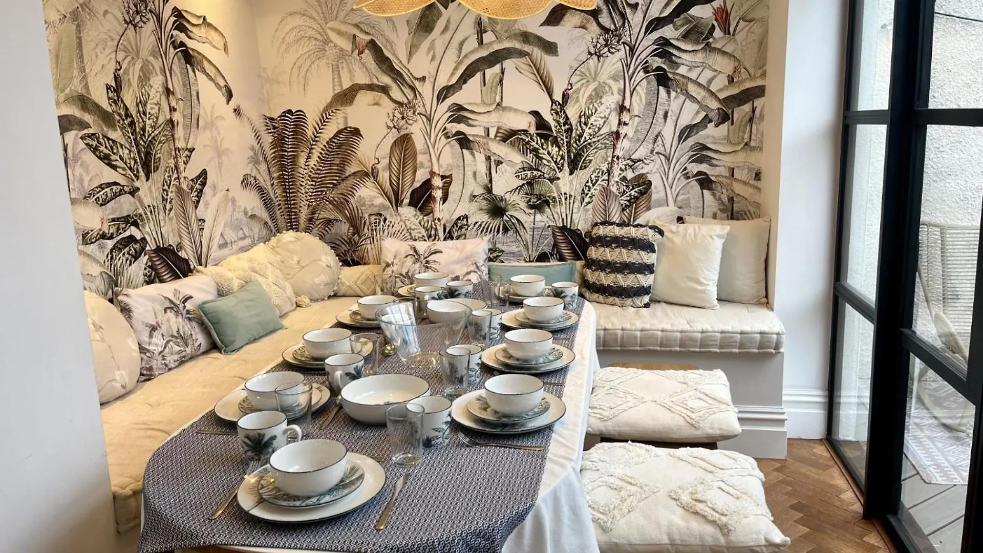 Holiday home Stunning Four Bedroom Cardiff House