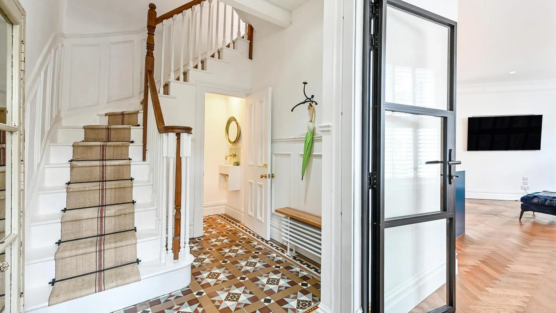 Stunning Four Bedroom Cardiff House 0*,