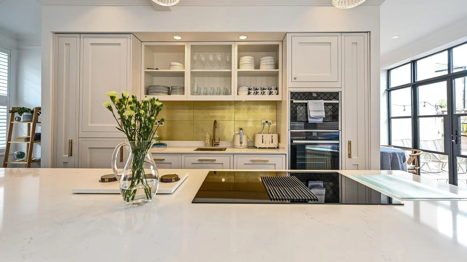 Stunning Four Bedroom Cardiff House 펜션