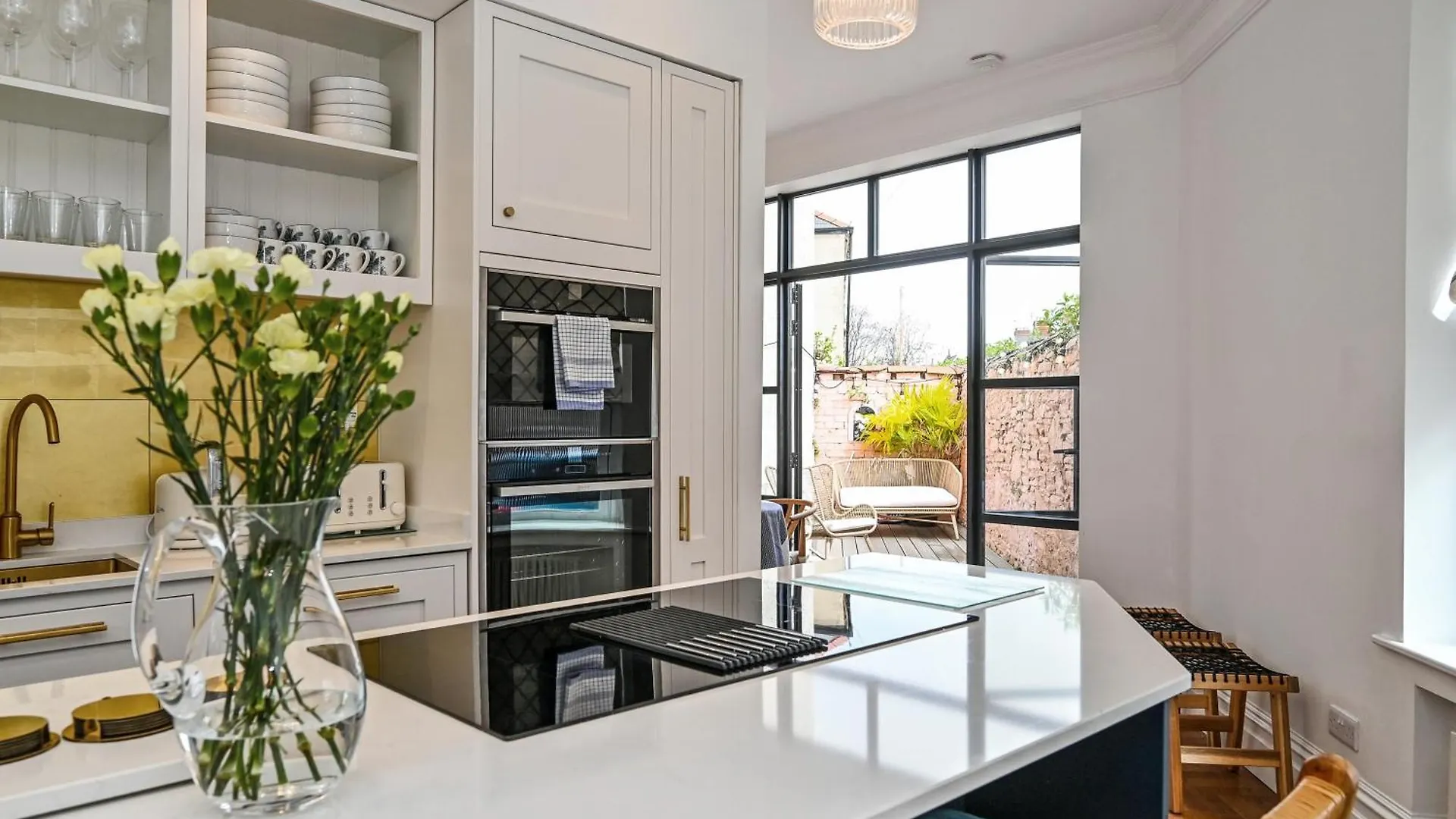 펜션 Stunning Four Bedroom Cardiff House 영국