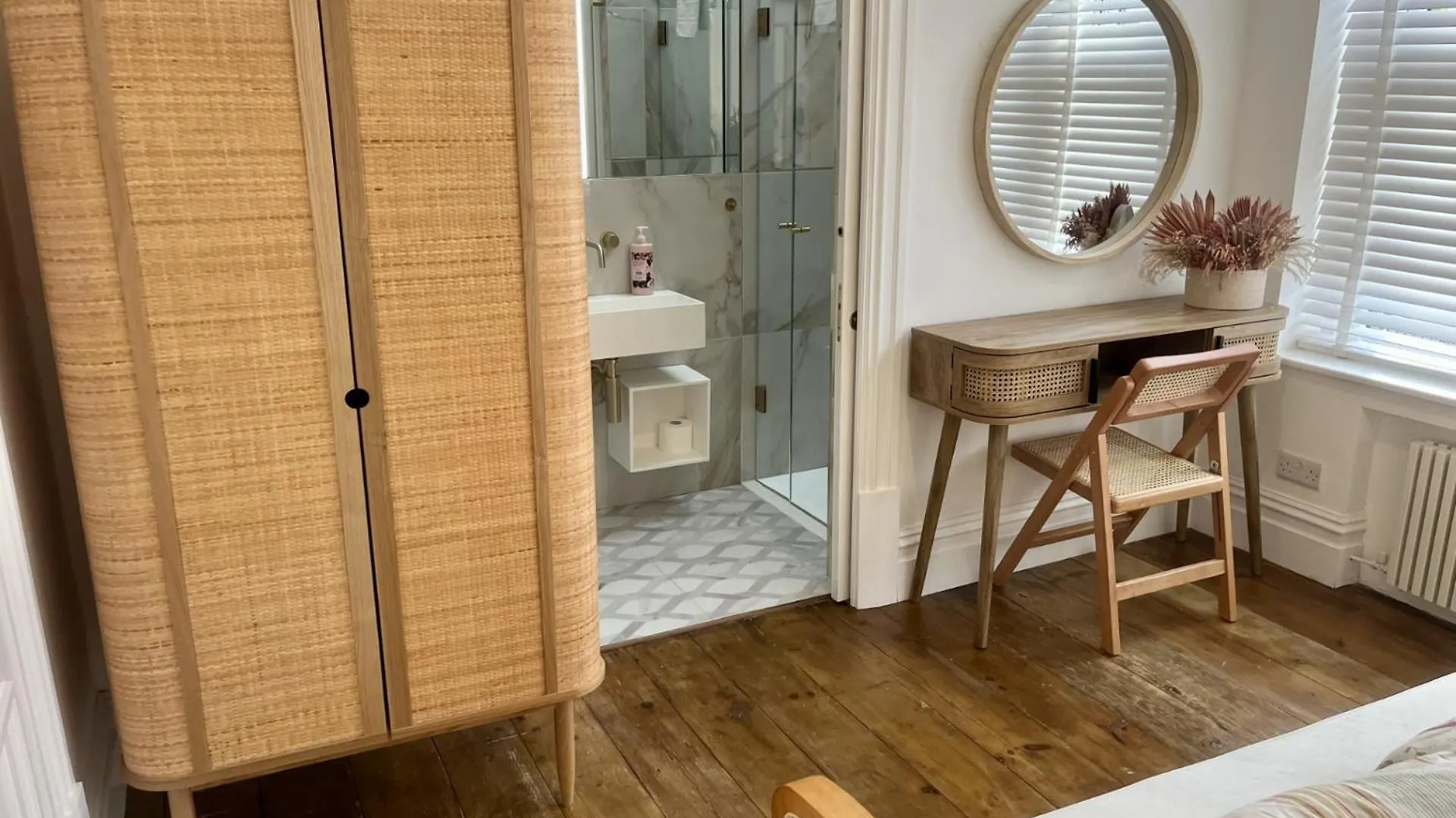 펜션 Stunning Four Bedroom Cardiff House